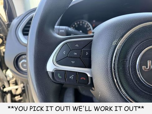 Used 2021 Jeep Renegade Latitude FWD image 17