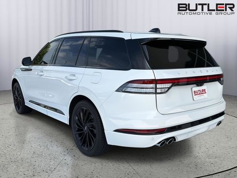 Used 2025 Lincoln Aviator Reserve w/ Equipment Group 201A AWD/4WD image 4