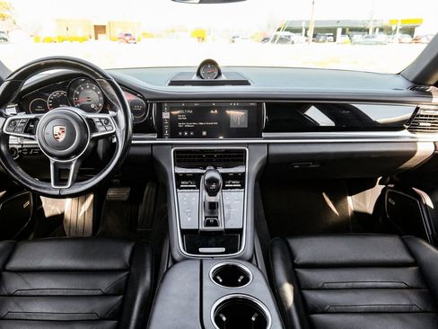 Used 2018 Porsche Panamera 4 AWD/4WD image 10