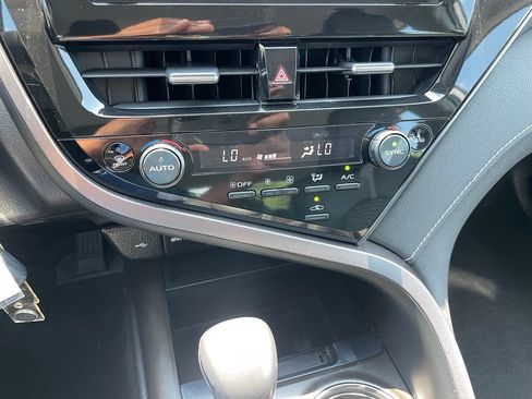 Used 2023 Toyota Camry SE FWD image 18