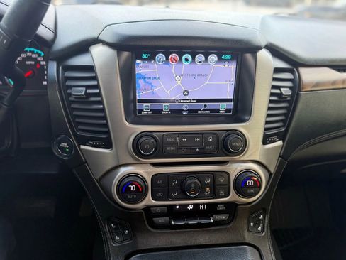 Used 2019 GMC Yukon Denali w/ Denali Ultimate Package AWD/4WD image 24