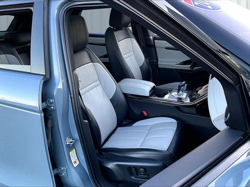 Used 2020 Land Rover Range Rover Evoque First Edition image 28