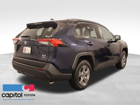 Used 2025 Toyota RAV4 XLE AWD/4WD image 2