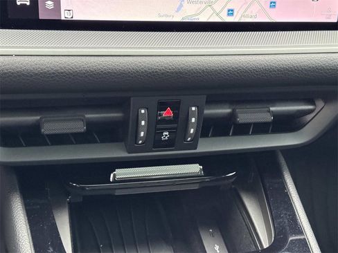 Used 2024 Porsche Cayenne image 25