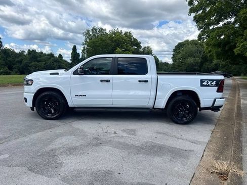 Used 2026 RAM 1500 Big Horn AWD/4WD image 4