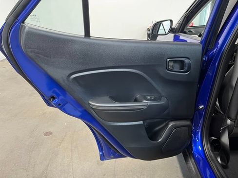 Used 2025 Hyundai Venue Limited FWD image 19