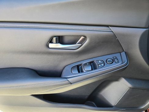 Certified 2025 Nissan Sentra SV w/ All-Weather Package image 22