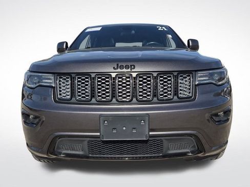 Used 2021 Jeep Grand Cherokee Laredo X image 3