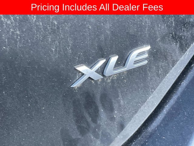 Used 2017 Toyota Corolla XLE w/ Carpet Mat Package (TMS) FWD image 8