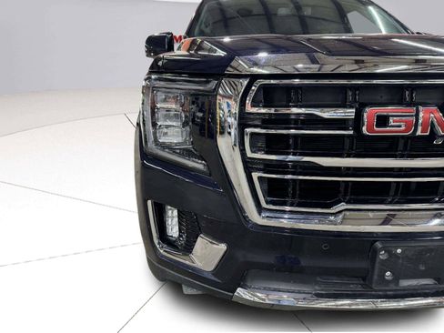 Used 2022 GMC Yukon SLT w/ SLT Luxury Package AWD/4WD image 9