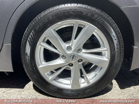 Used 2015 Nissan Altima 2.5 SL w/ Technology Package FWD image 12