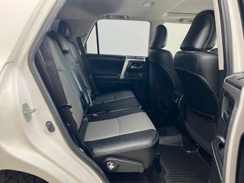 Used 2017 Toyota 4Runner SR5 Premium AWD/4WD image 12
