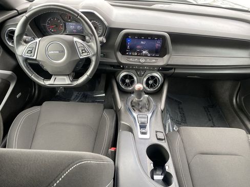 Used 2021 Chevrolet Camaro LT w/ Technology Package image 19