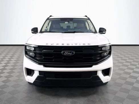 Used 2025 Ford Expedition Active AWD/4WD image 2