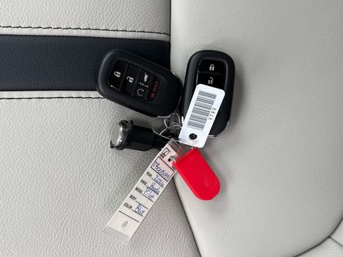 New 2026 Honda Pilot Touring image 27