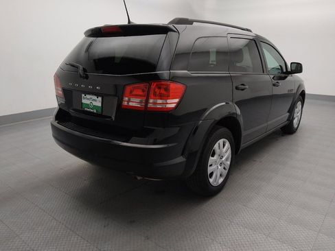 Used 2018 Dodge Journey SE w/ Connectivity Group FWD image 9