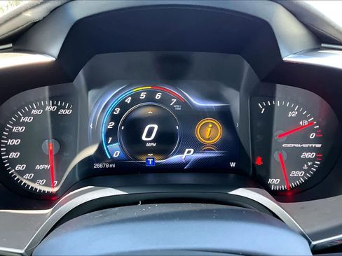 Used 2019 Chevrolet Corvette Stingray Coupe w/ 1LT RWD image 21