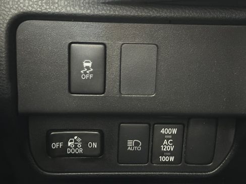 Used 2023 Toyota Tacoma TRD Off-Road w/ Technology Package AWD/4WD image 26
