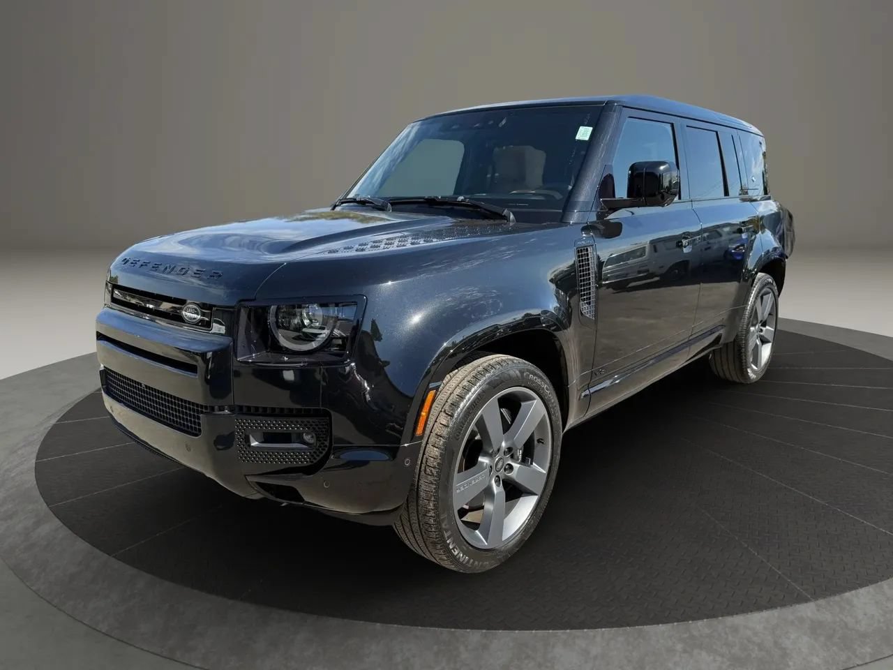 Used 2023 Land Rover Defender 110 AWD/4WD image 10
