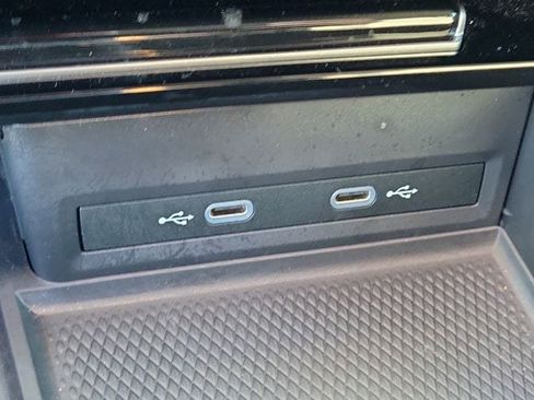 Certified 2024 Volkswagen Atlas SE FWD image 28