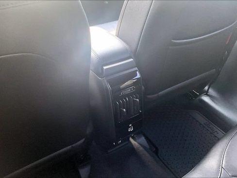 Used 2025 Jeep Compass Trailhawk w/ Trailhawk Convenience Group AWD/4WD image 31