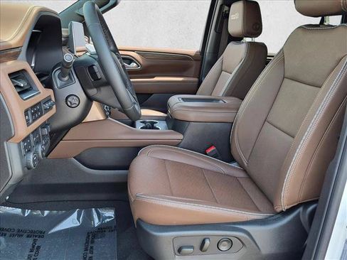 Used 2024 Chevrolet Tahoe High Country AWD/4WD image 18