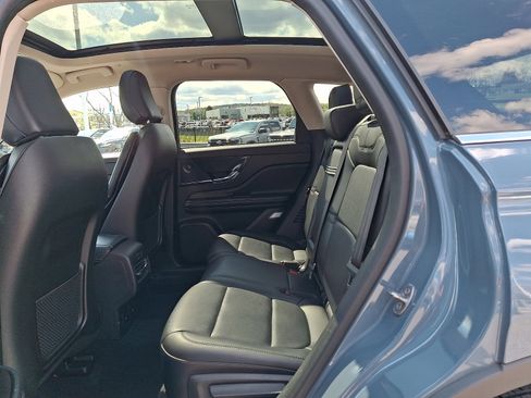 Certified 2023 Lincoln Corsair Reserve w/ Equipment Group 202A AWD/4WD image 10