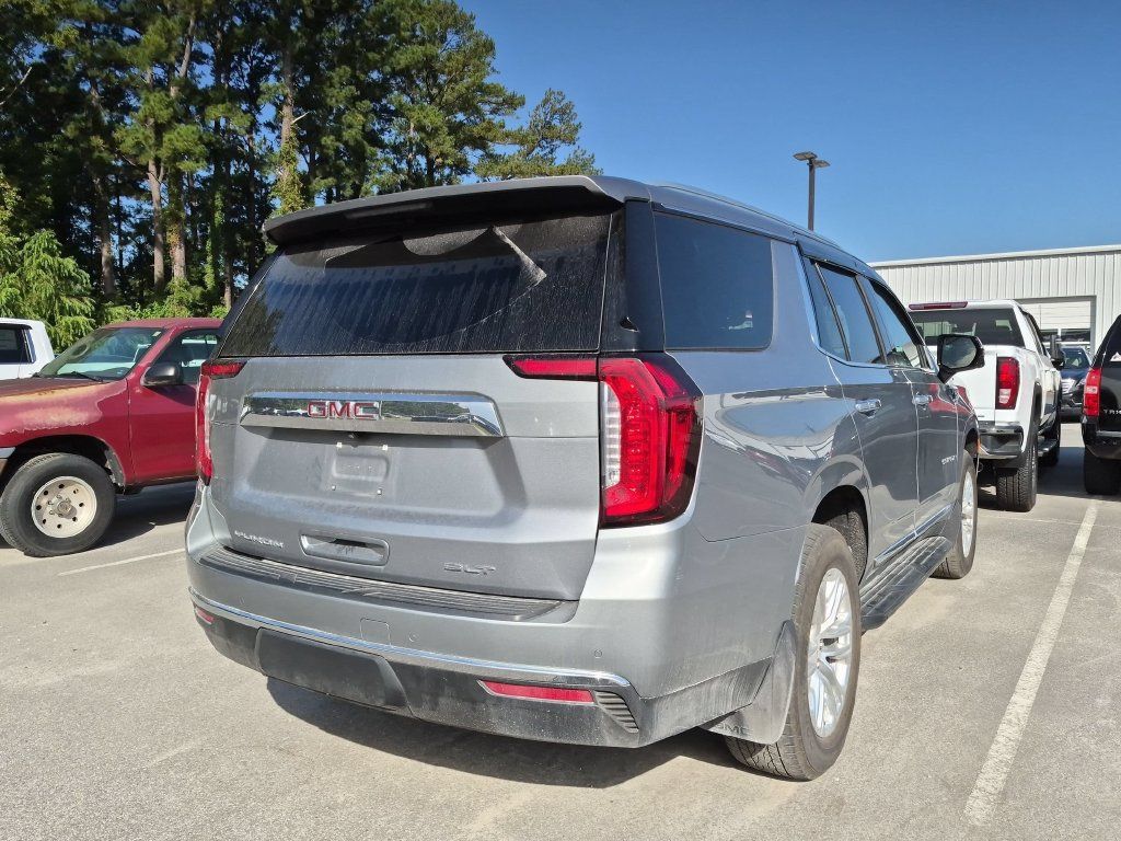 Used 2024 GMC Yukon SLT w/ SLT Luxury Package AWD/4WD image 9