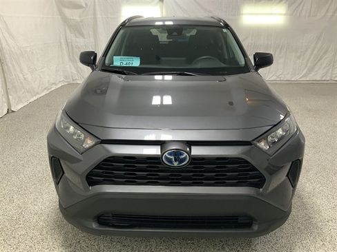 Used 2021 Toyota RAV4 LE AWD/4WD image 3