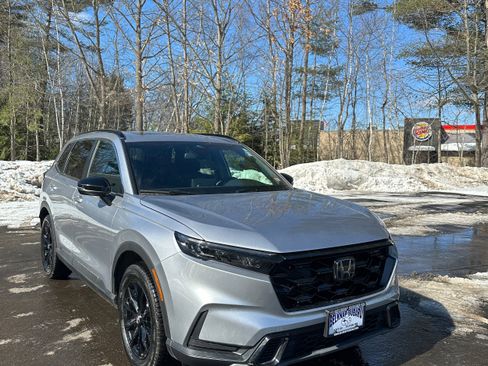 Used 2025 Honda CR-V Sport image 3