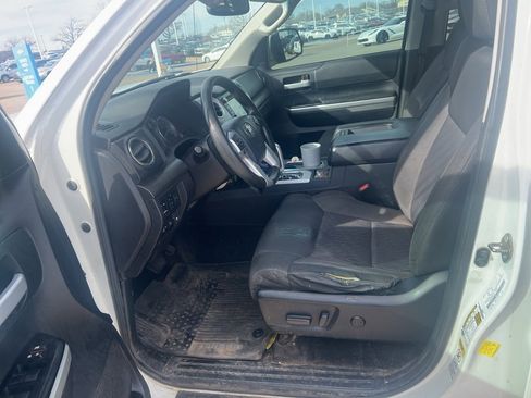 Used 2016 Toyota Tundra SR5 image 19