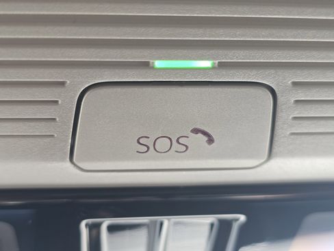 New 2026 Volkswagen Tiguan SE image 27