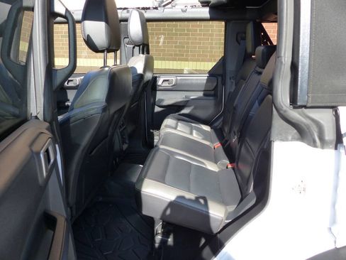 Used 2025 Ford Bronco Outer Banks AWD/4WD image 49