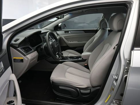 Used 2016 Hyundai Sonata SE image 11
