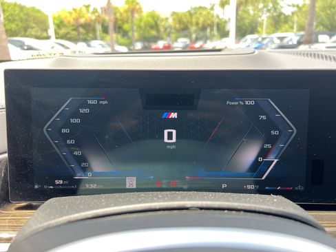 Used 2025 BMW X7 M60i AWD/4WD image 21