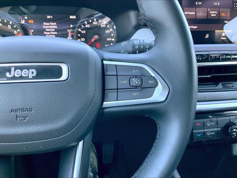 Certified 2022 Jeep Compass Latitude image 23