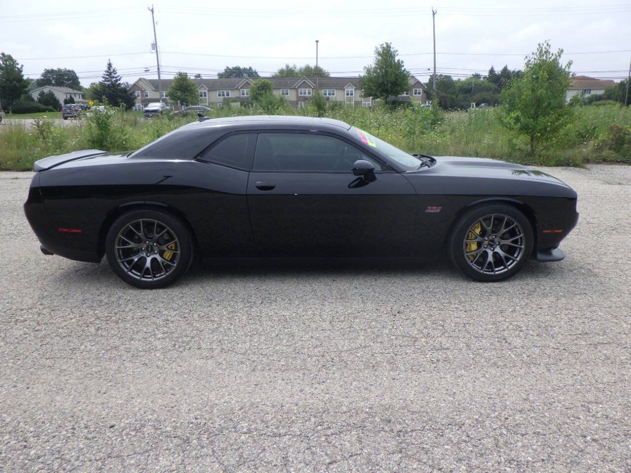 Used 2015 Dodge Challenger SRT w/ Technology Group RWD image 6