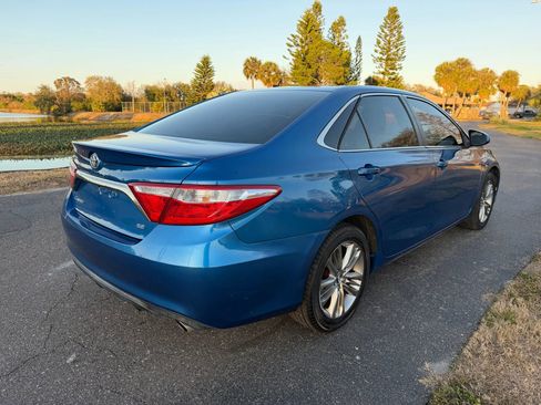 Used 2017 Toyota Camry SE image 7