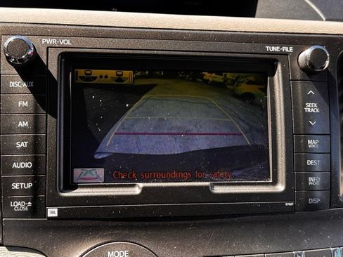 Used 2012 Toyota Sienna XLE w/ XLE Navigation Pkg FWD image 18