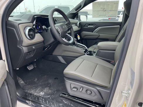 New 2026 Chevrolet Colorado ZR2 w/ Technology Package image 6