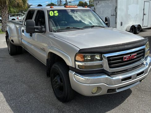 Used 2005 GMC Sierra 3500 SLT w/ Heavy-Duty Power Package RWD image 3