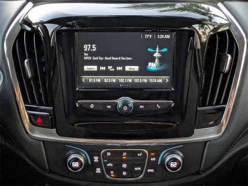 Used 2018 Chevrolet Traverse LS image 22