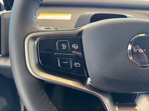 New 2025 Volvo EX30 Plus w/ Protection Package Premier image 14