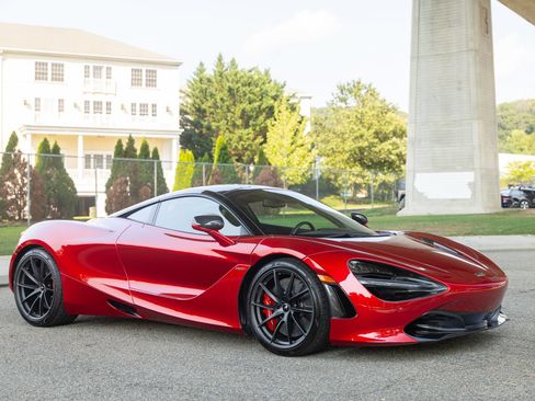 Used 2021 McLaren 720S Performance RWD image 3