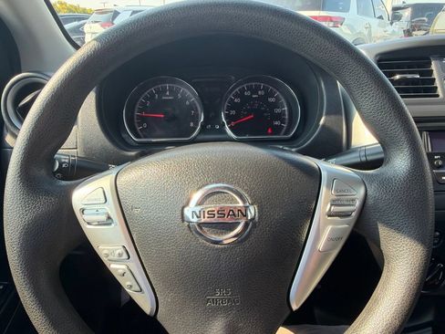 Used 2015 Nissan Versa SV FWD image 18