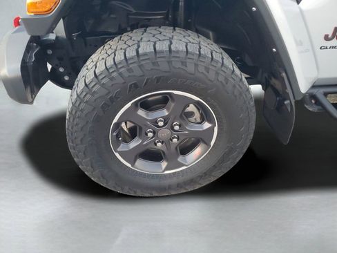 Used 2023 Jeep Gladiator Rubicon w/ LED Lighting Group AWD/4WD image 13