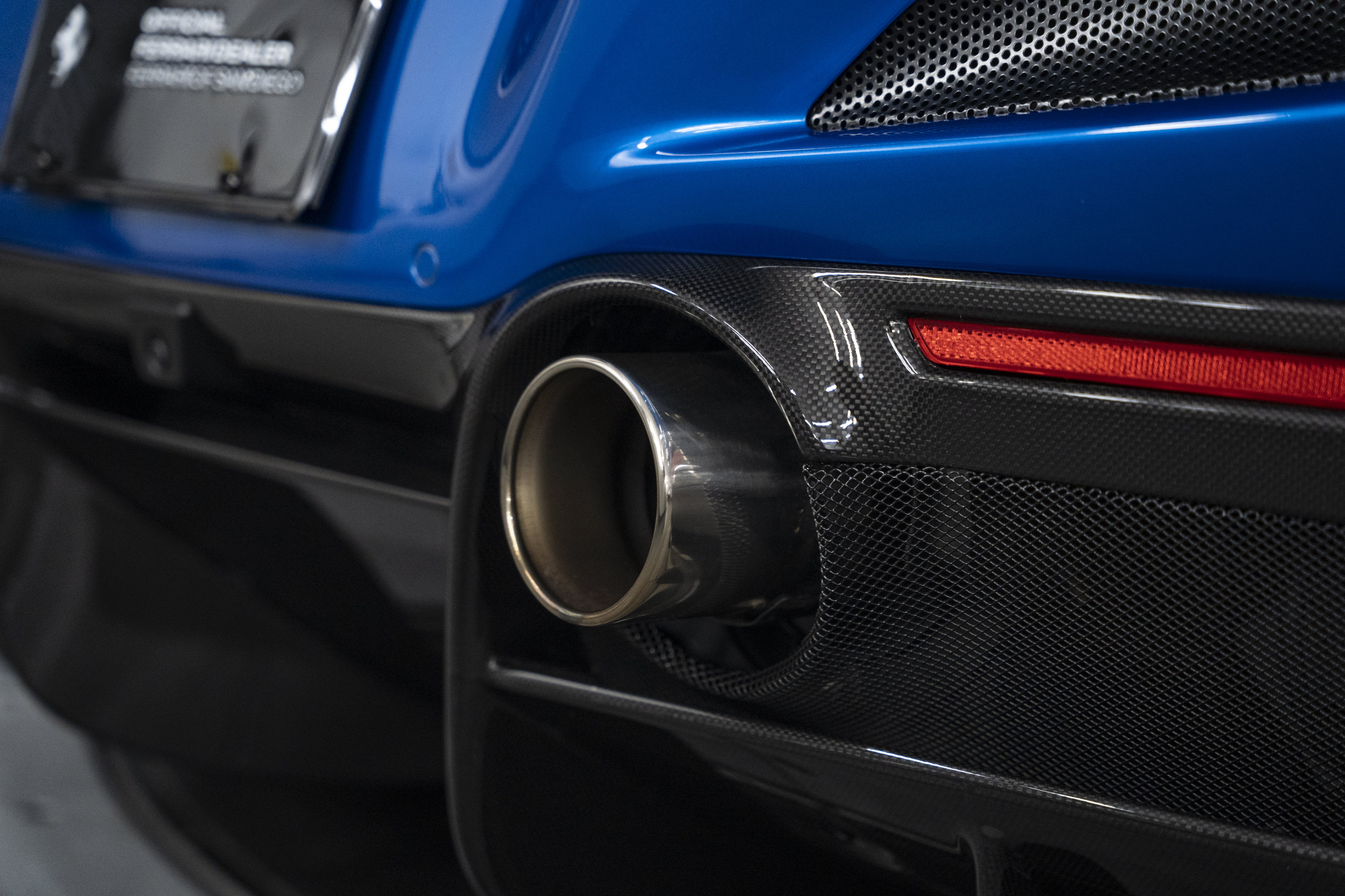 Used 2023 Ferrari F8 Tributo RWD image 17