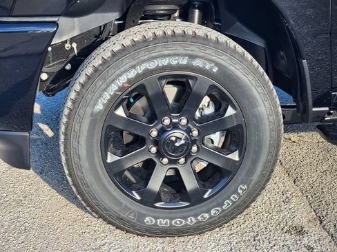 New 2026 RAM 2500 Laramie AWD/4WD image 8