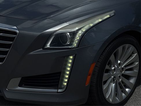 Used 2018 Cadillac CTS Luxury image 14