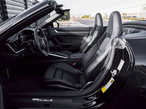 Used 2022 Porsche 911 Turbo S image 28